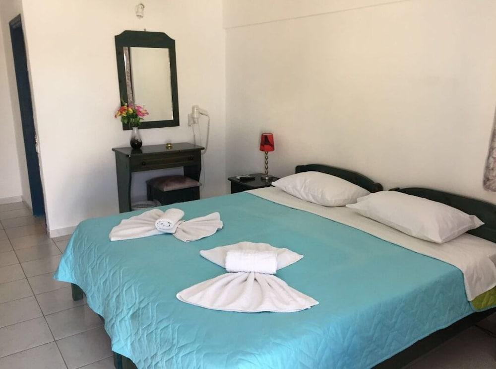 Hotel Caldera View - Adults Only 3*